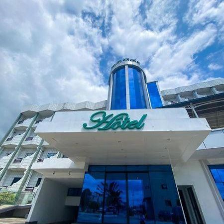 Hotel Vallée Des Princes Douala Exterior foto
