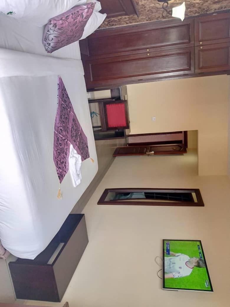 Hotel Vallée Des Princes Douala Exterior foto